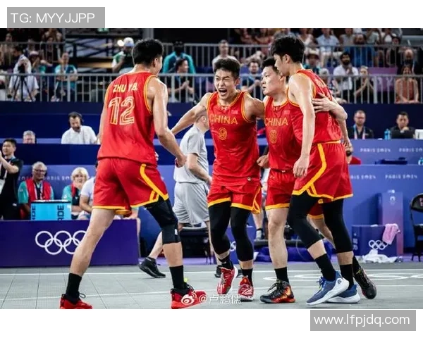 韩德君的篮球传奇之路与中国男篮的未来发展探讨